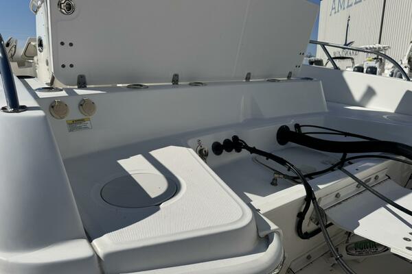 27ft Boston Whaler Yacht For Sale