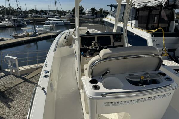 27ft Boston Whaler Yacht For Sale