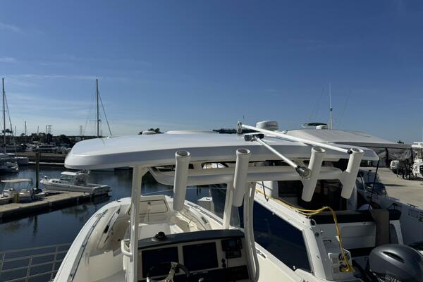 27ft Boston Whaler Yacht For Sale