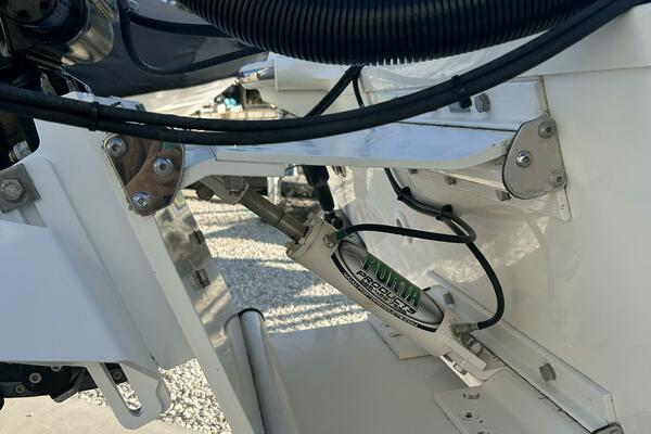 27ft Boston Whaler Yacht For Sale