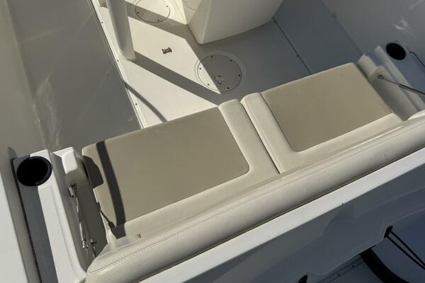 27ft Boston Whaler Yacht For Sale