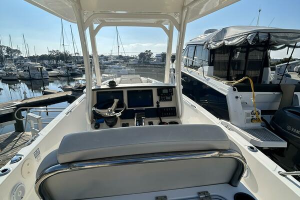 27ft Boston Whaler Yacht For Sale