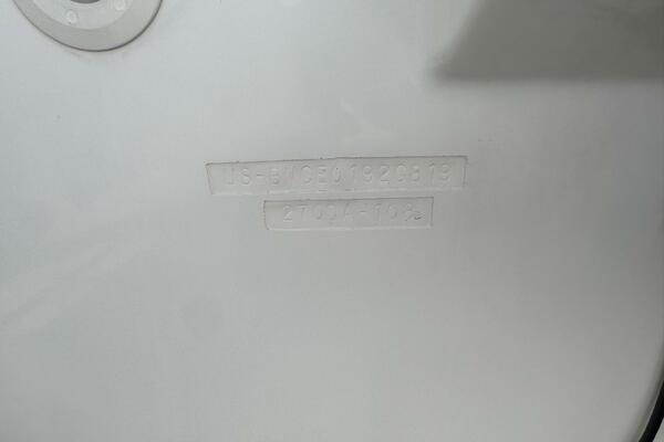 27ft Boston Whaler Yacht For Sale