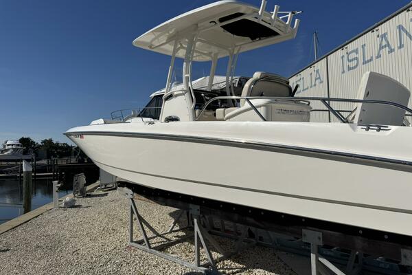 27ft Boston Whaler Yacht For Sale