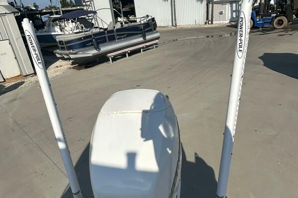 27ft Boston Whaler Yacht For Sale