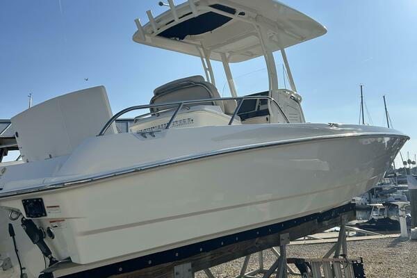 27ft Boston Whaler Yacht For Sale