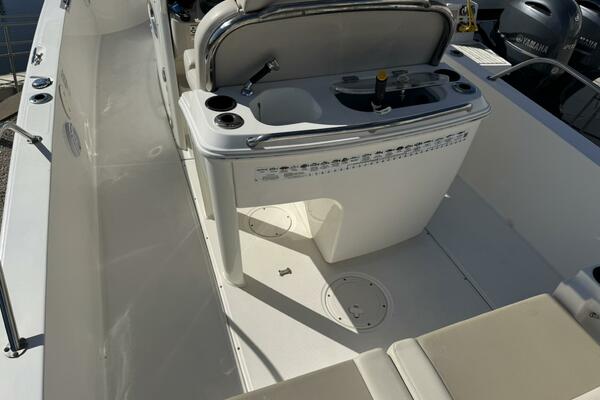 27ft Boston Whaler Yacht For Sale