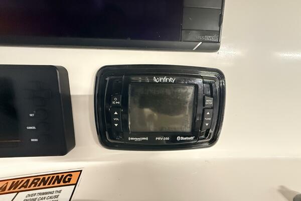 28ft NauticStar Yacht For Sale