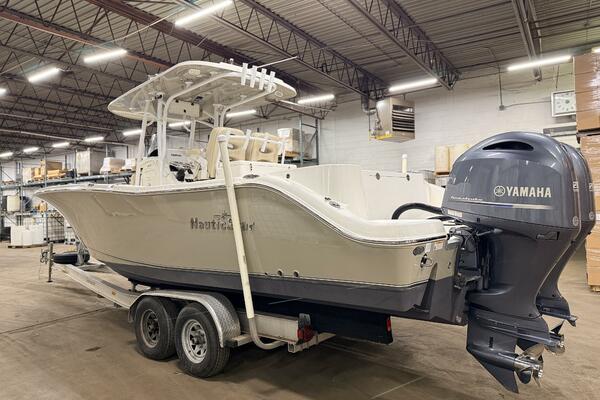 28ft NauticStar Yacht For Sale