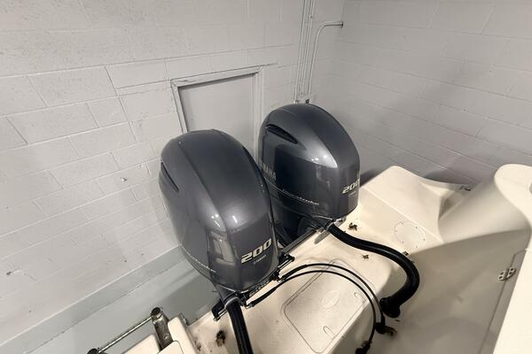 28ft NauticStar Yacht For Sale