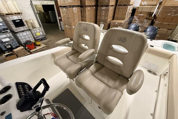 28ft NauticStar Yacht For Sale