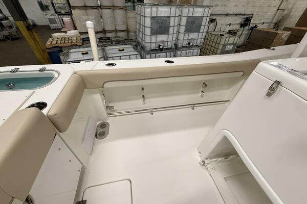 28ft NauticStar Yacht For Sale