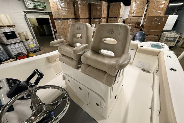 28ft NauticStar Yacht For Sale