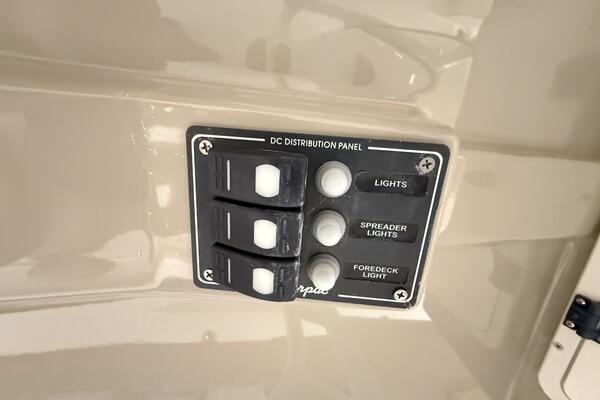 28ft NauticStar Yacht For Sale