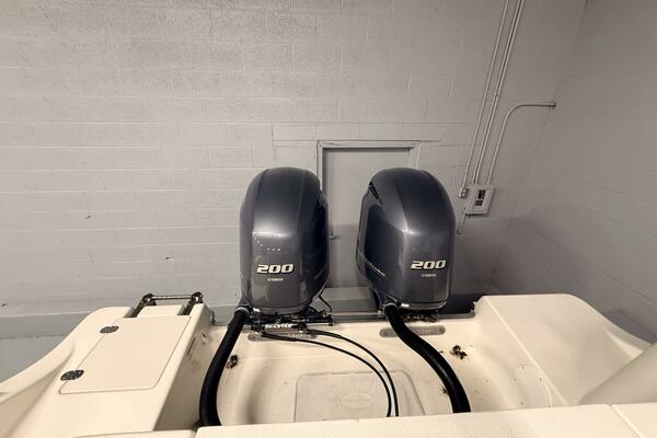 28ft NauticStar Yacht For Sale