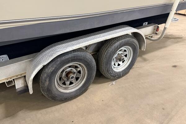 28ft NauticStar Yacht For Sale