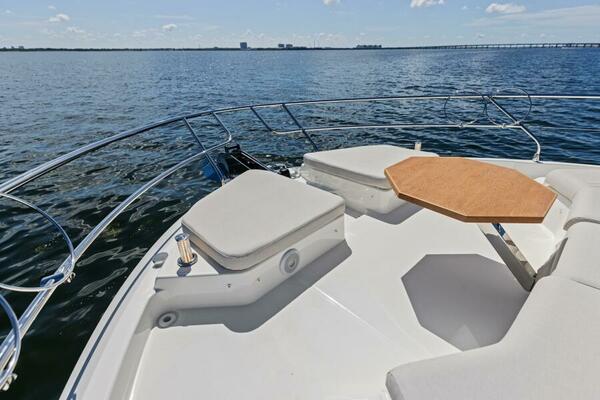 2026 Prestige F5.7 Flybridge - Foredeck