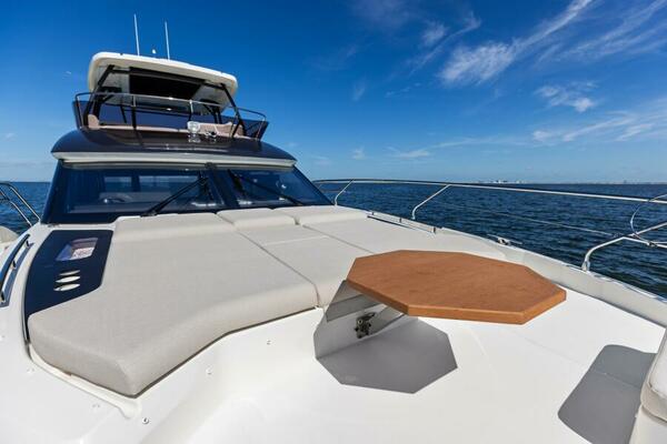 2026 Prestige F5.7 Flybridge - Foredeck