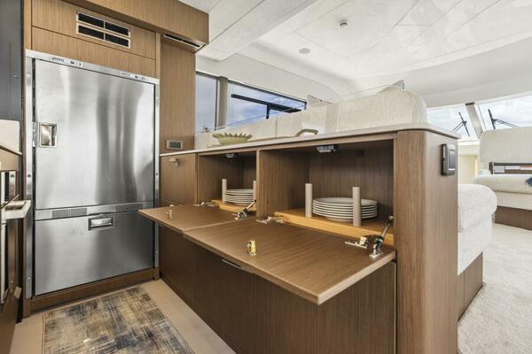2026 Prestige F5.7 Flybridge - Galley