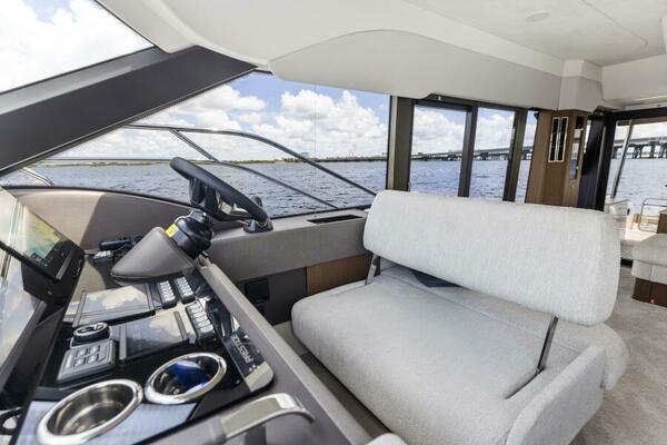 2026 Prestige F5.7 Flybridge - Helm Seating 