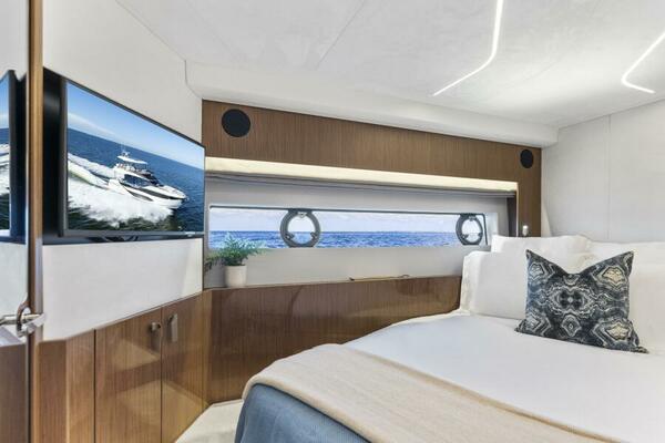 2026 Prestige F5.7 Flybridge - Guest VIP Suite