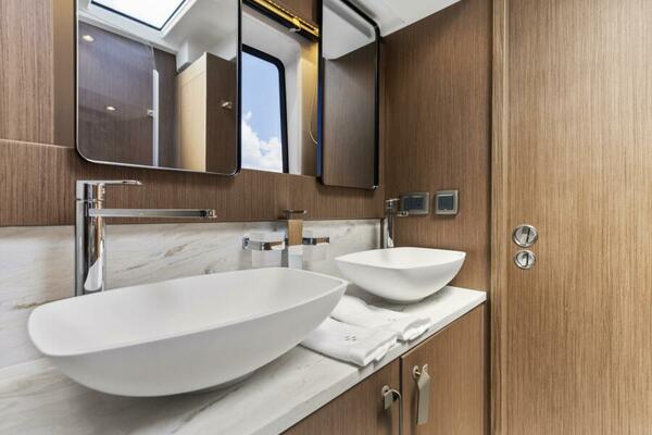 2026 Prestige F5.7 Flybridge - Master Suite Head