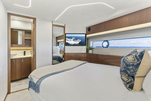 2026 Prestige F5.7 Flybridge - Guest VIP Suite