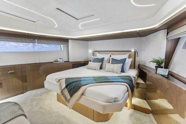 2026 Prestige F5.7 Flybridge - Master Suite