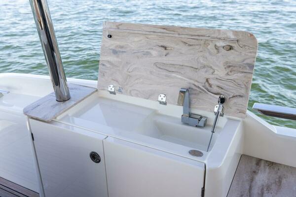 2026 Prestige F5.7 Flybridge - Aft Deck Wet Bar