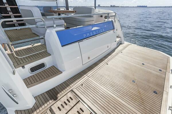 2026 Prestige F5.7 Flybridge - Hydraulic Swim Platform
