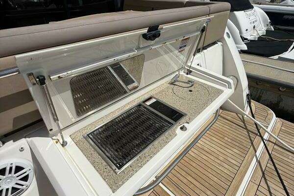 Sea Ray FLY 400 Yacht For Sale