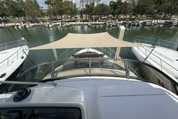 Sea Ray FLY 400 Yacht For Sale