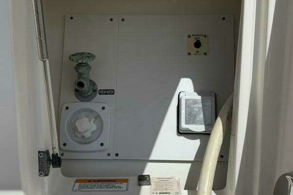 Sea Ray FLY 400 Yacht For Sale