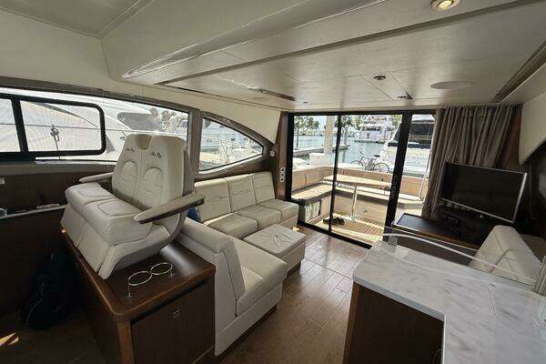 Sea Ray FLY 400 Yacht For Sale