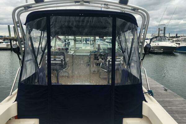 Photo of the 2003 Mainship Pilot 30 "La Dolce Vita"