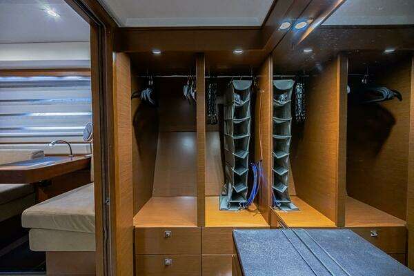 Prestige 550S Yacht For Sale
