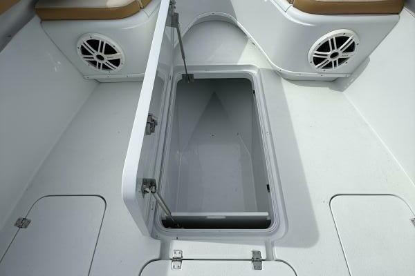 32ft Yellowfin Yacht For Sale