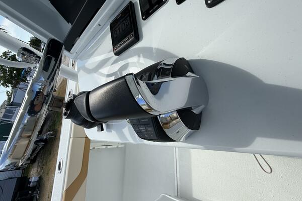 32ft Yellowfin Yacht For Sale