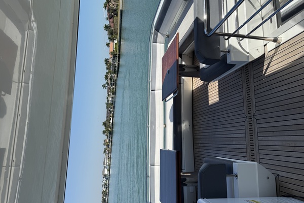 72ft Galeon Yacht For Sale