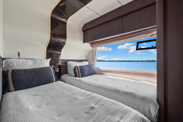 72ft Galeon Yacht For Sale