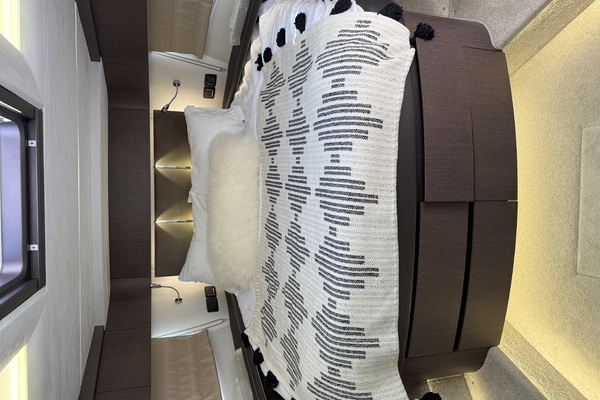 72ft Galeon Yacht For Sale