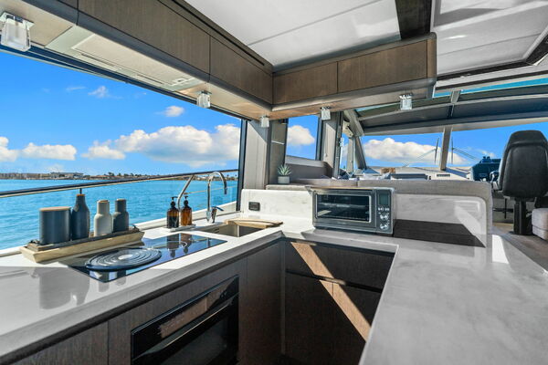 72ft Galeon Yacht For Sale