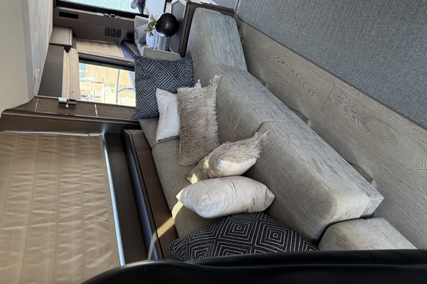 72ft Galeon Yacht For Sale