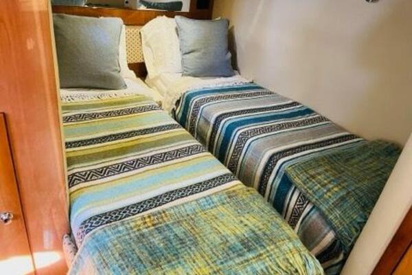 42ft Regal Yacht For Sale