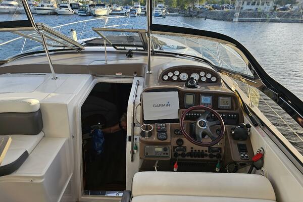 42ft Regal Yacht For Sale