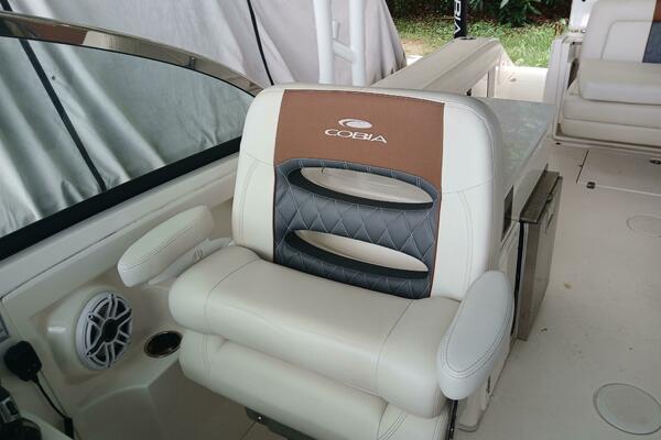 28ft Cobia Yacht For Sale