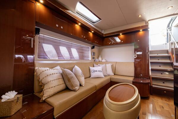 JOB SITE 60ft Sea Ray Yacht For Sale