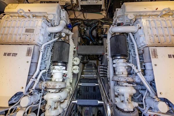 JOB SITE 60ft Sea Ray Yacht For Sale