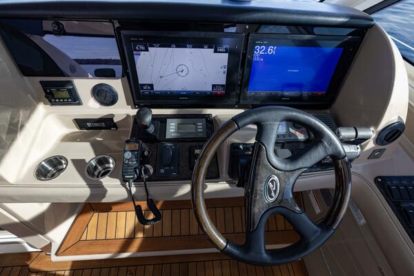 JOB SITE 60ft Sea Ray Yacht For Sale