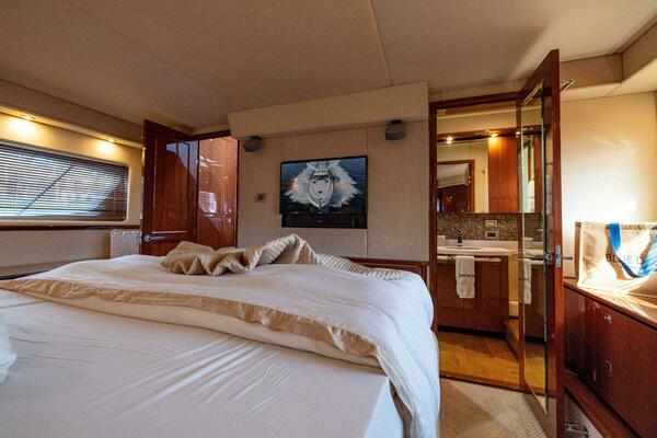 JOB SITE 60ft Sea Ray Yacht For Sale